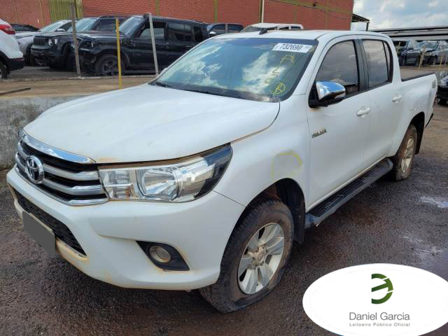 TOYOTA HILUX 2.8 17/17